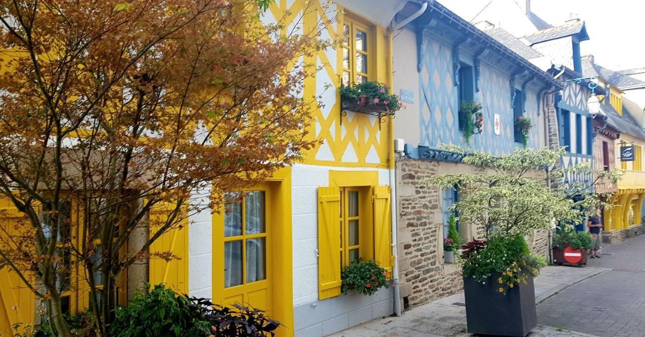 Le Vieux Moulin Gites - Detached Cottage With Garden Views And Pool Guégon Εξωτερικό φωτογραφία